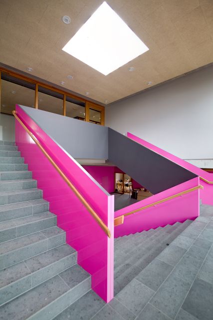 SAF_innen-treppe-podest-perspektive_H